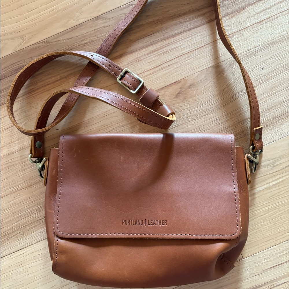 Portland Leather Tan Crossbody Bag